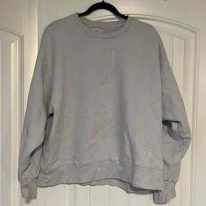 Aritzia crewneck